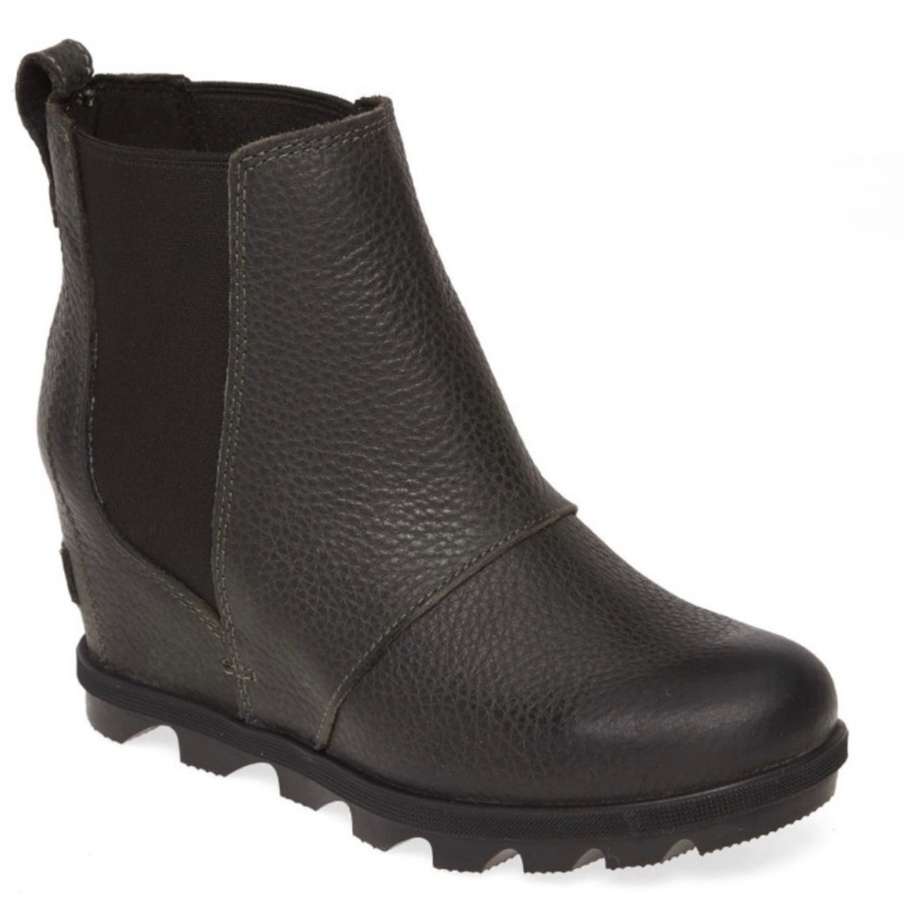 Sorel Joan of Artic booties. EUC. Size 10.5